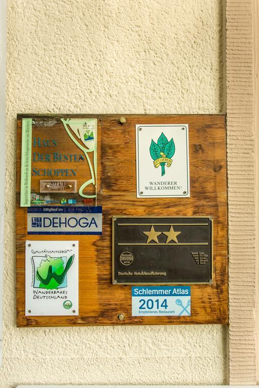 Hotel Leyscher Hof Leutesdorf エクステリア 写真